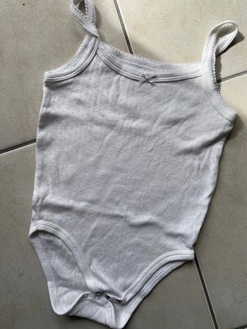 Body fille fines bretelles Kiabi 24 mois