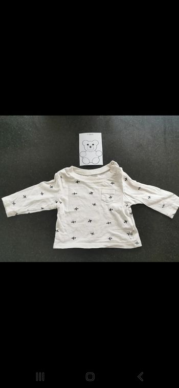 T shirt ML 1 mois