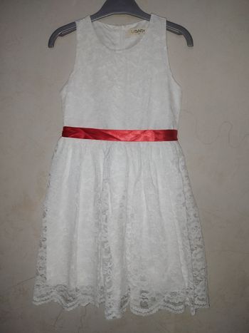 Robe dentelle de cérémonie blanche