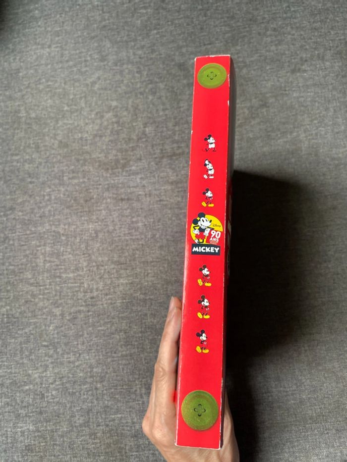 Le livre anniversaire Mickey Mouse 90 ans - photo numéro 4