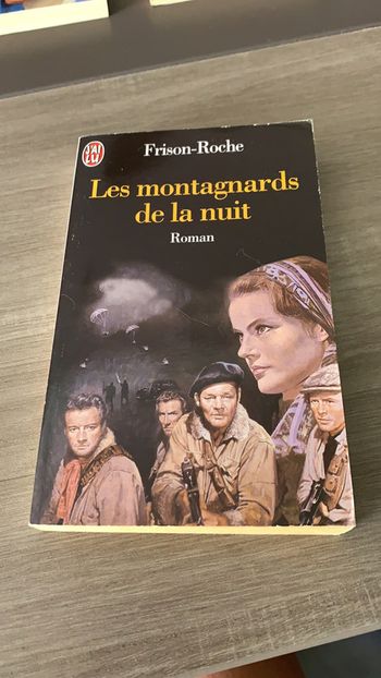 Livre Les montagnards de la nuit