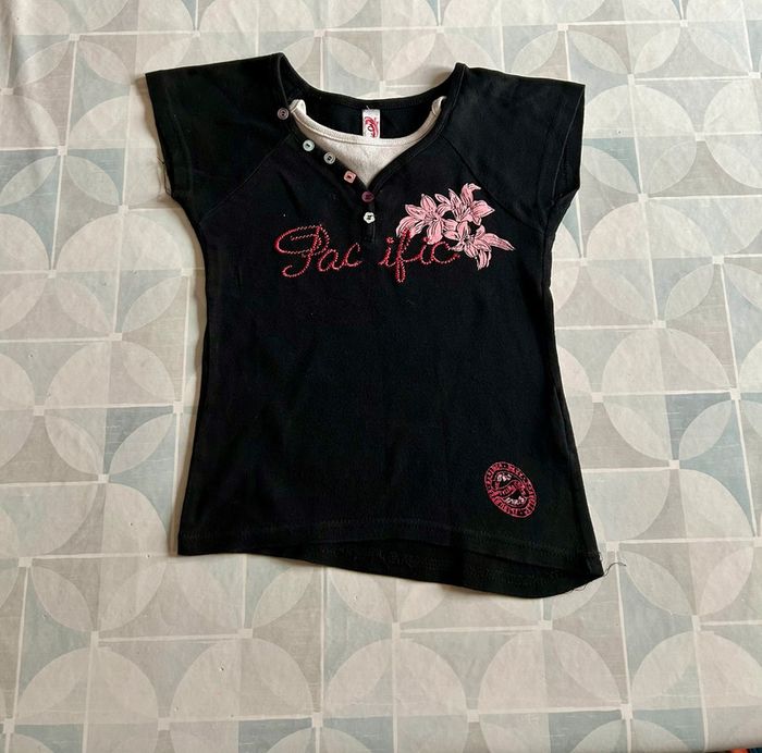 Lot de 4 t shirts fille - 10 ans - Kiabi - Basic One - en très bon état - photo numéro 2