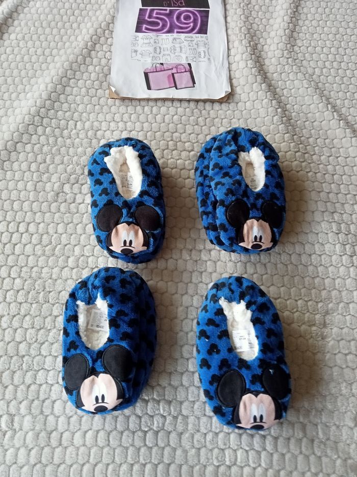 Chaussons anti dérapant Mickey Disney - photo numéro 2