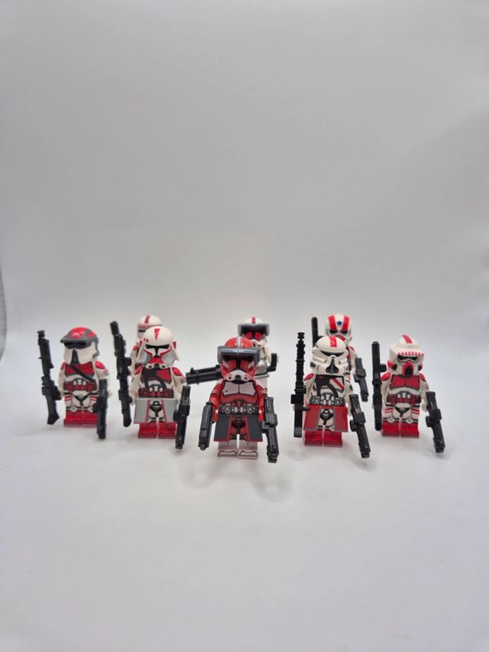 Figurines type lego Escouade de 8 clones de coruscante dont le commandant Fox star wars