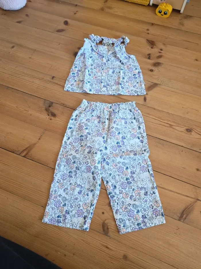 Lot de 7 vêtements fille en 18 mois. - photo numéro 6