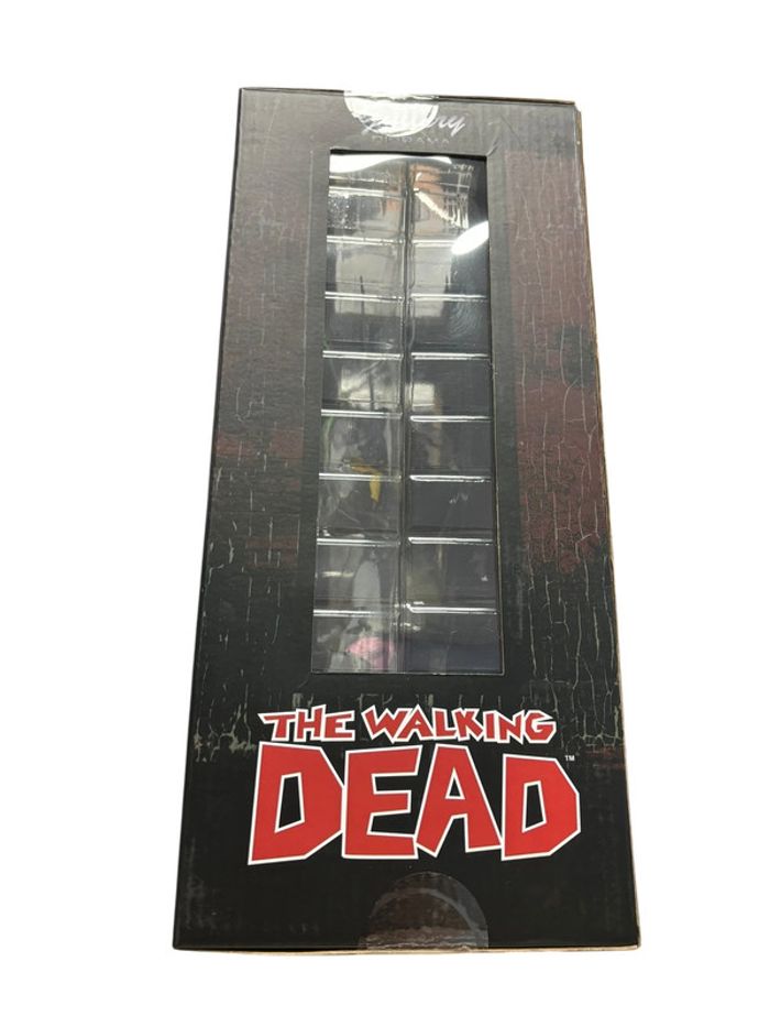 Figurine / Statuette The Walking Dead Michonne 25 cm Gallery Diorama neuf - photo numéro 3