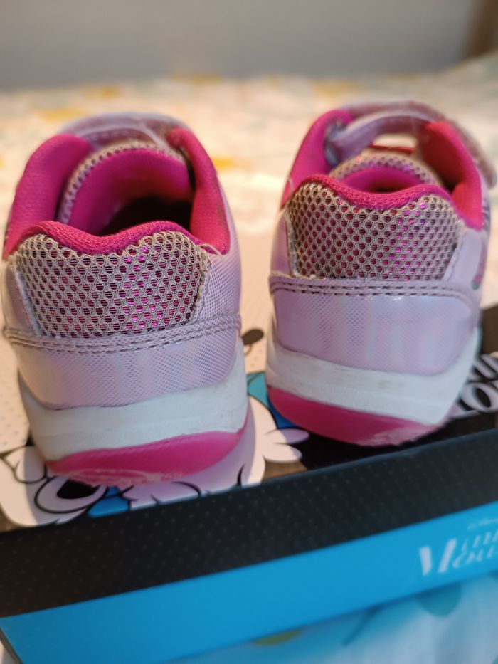 Chaussures lumineux Minnie - photo numéro 4