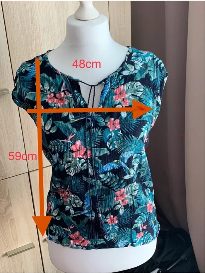 Haut fleuri L-XL 😺 - photo numéro 2