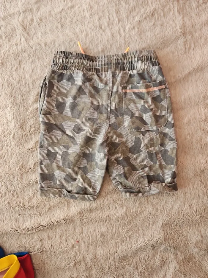 Short militaire neuf - photo numéro 2