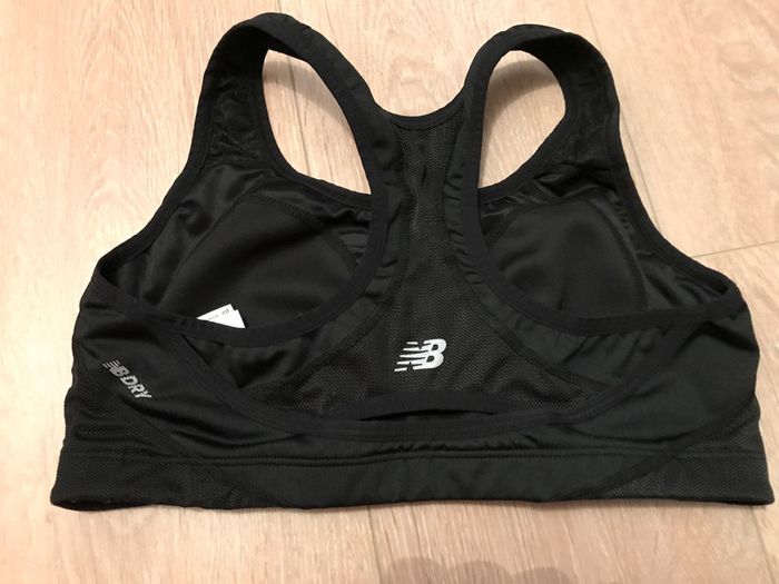 Brassière de sport noire New Balance taille L - photo numéro 2