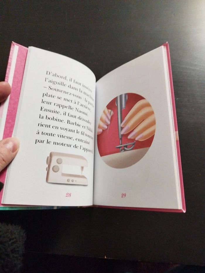 Livre barbie styliste - photo numéro 4