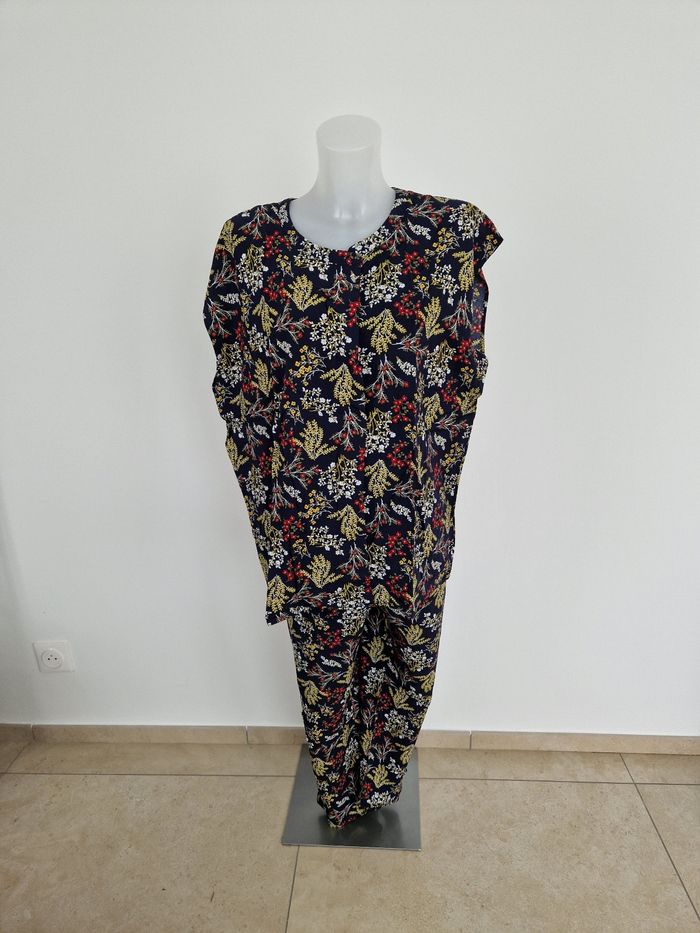 Ensemble bleu marine fleurie Balsamik
