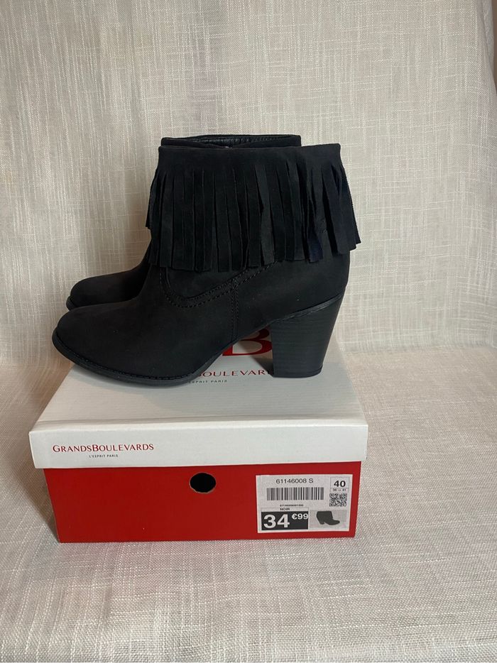 Bottines noires à franges 🖤 - photo numéro 5