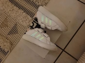 Baskets Adidas  fille pointure 25