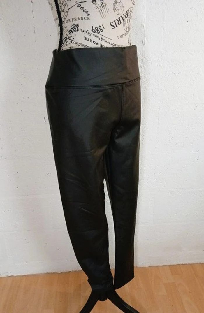 🖤 Legging simili cuir – Taille 4XL – État impeccable - photo numéro 3