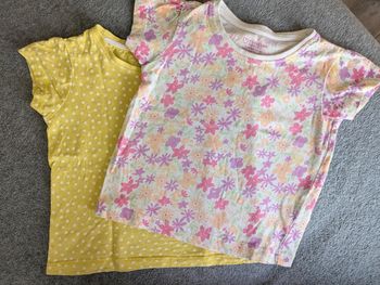 Lot de 2 t-shirts bébé fille primark neufs
