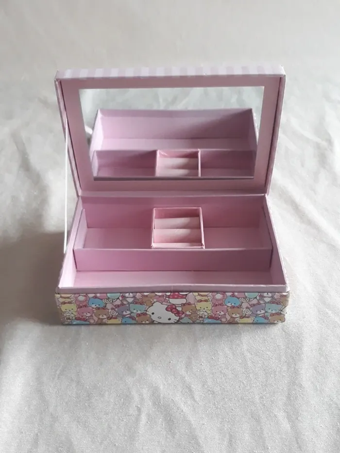 Boite à bijoux hello kitty - photo numéro 3