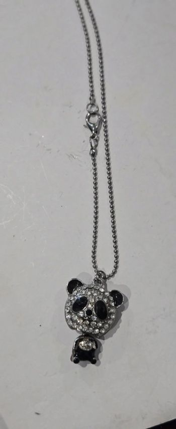 Collier panda