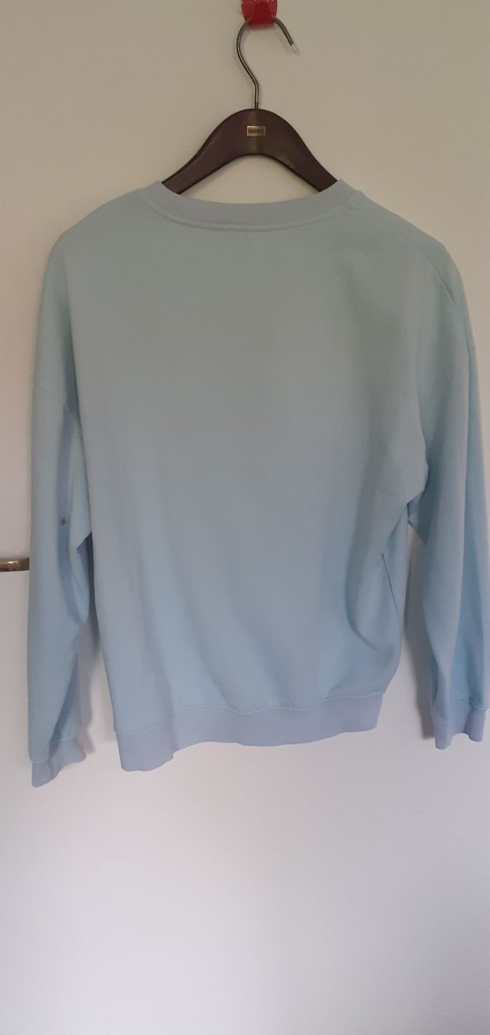 sweat bleu  turquoise avec inscription devant taille S marque jennyfer - photo numéro 4