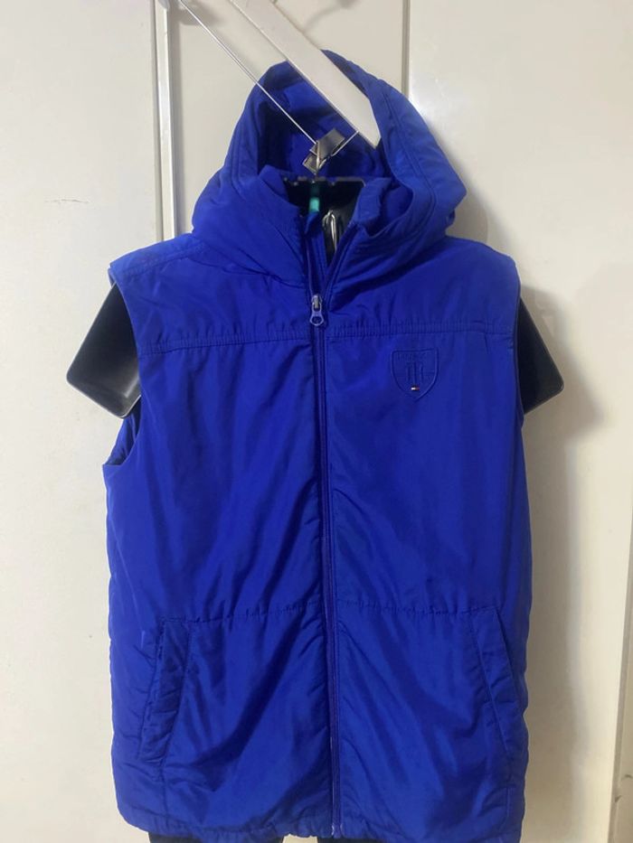 Veste matelassée sans manches.Tommy Hilfiger taille M . .