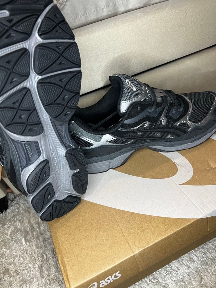 Asics noir - photo numéro 3