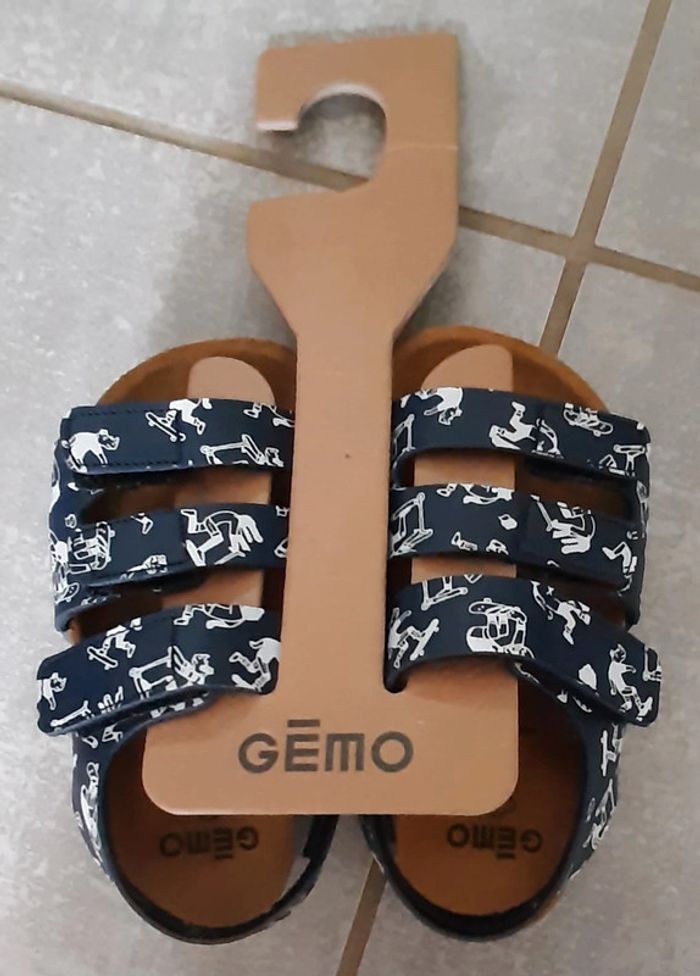 Sandales gémo taille 25