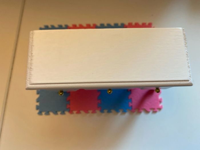 Bureau miniature Blanc A Tiroirs maison de poupée - photo numéro 2