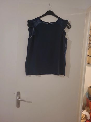 Débardeur femme manche courte dentelle,bleu marine TL 100% polyester TBE Pimkie