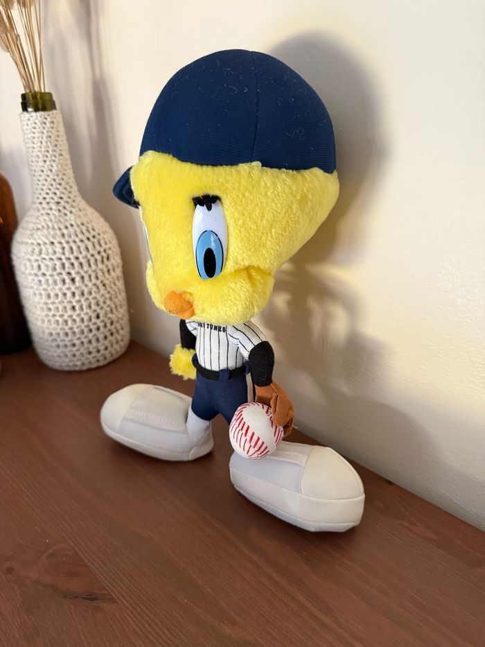 Peluche Titi le canari tenue baseball - photo numéro 5