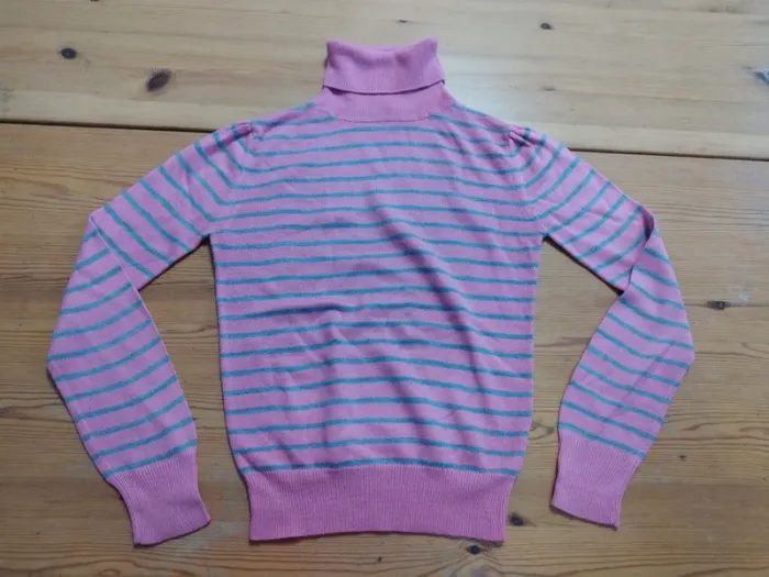 Pull col roulé