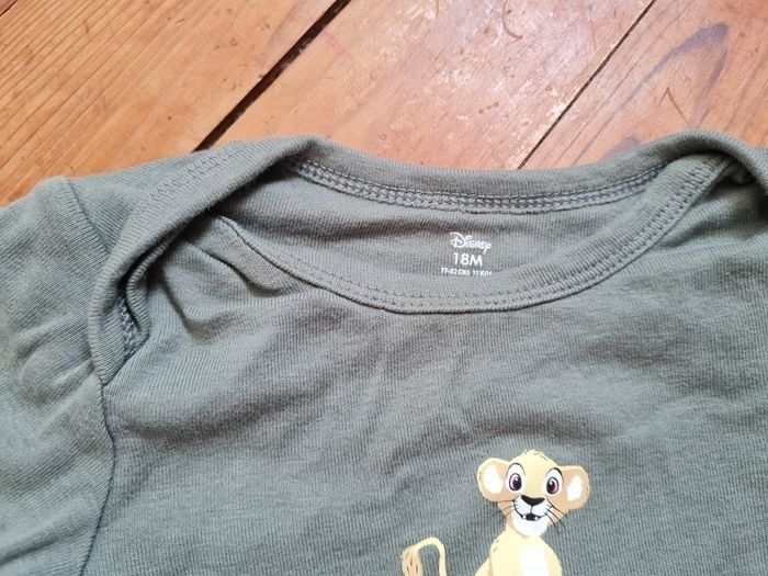 Lot de 2 bodys roi lion taille 18 mois - photo numéro 3