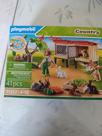 Boite Playmobil ref 71252 41 pieces la ferme