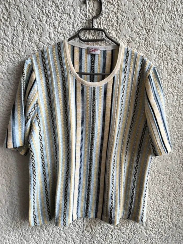 Pull manches courtes style en crochet ajouré col rond T 38 Solfin