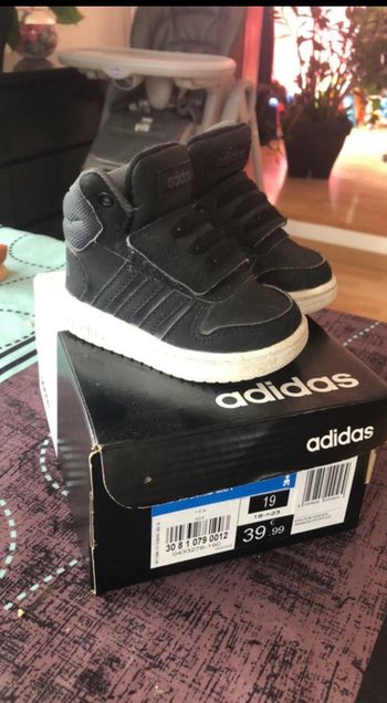 Basket adidas 19