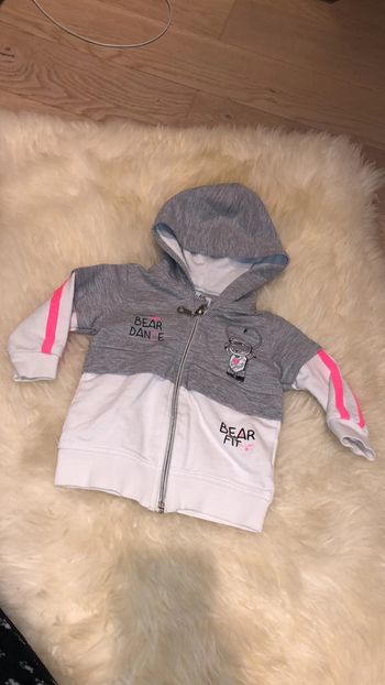 Gilet à capuche 6 mois