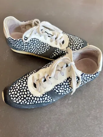 Baskets en cuir 40