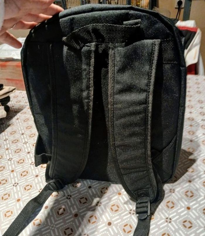 Sac à dos neuf - photo numéro 5