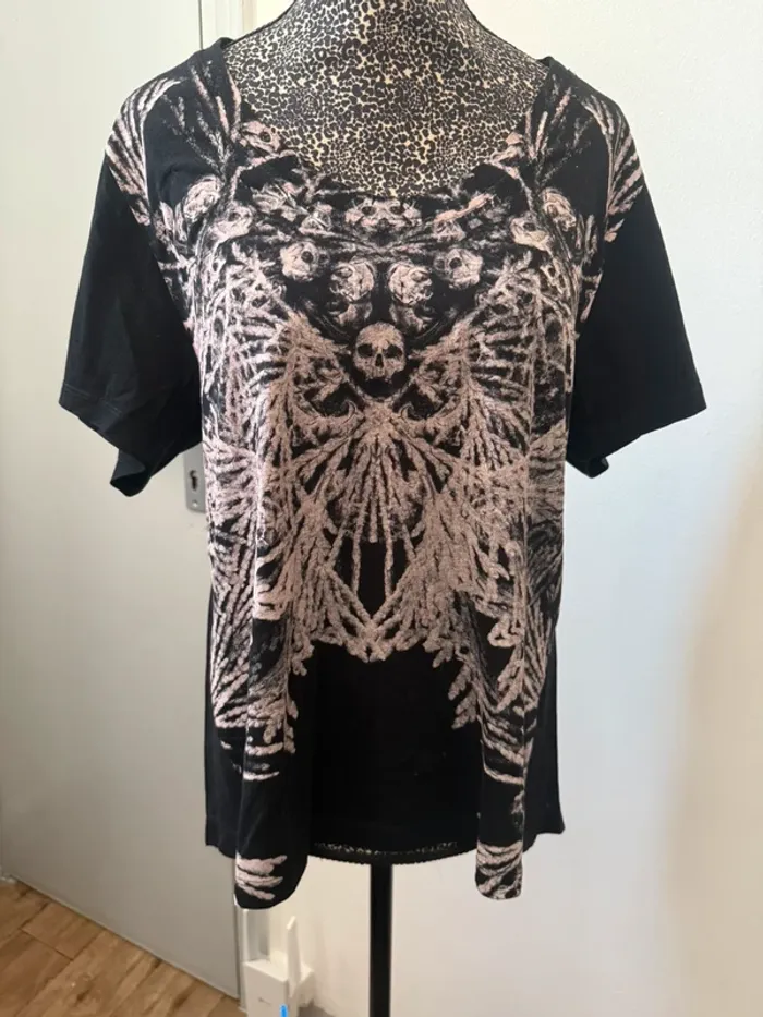 Tee-shirt Religion – Taille M – Très bon état