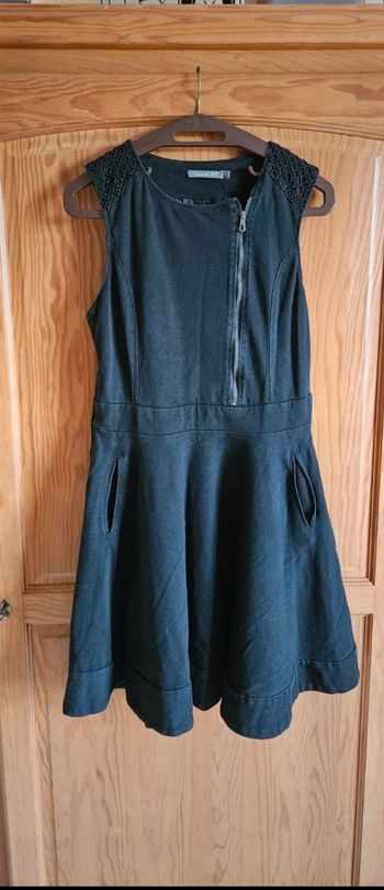 Robe noire patineuse 🖤