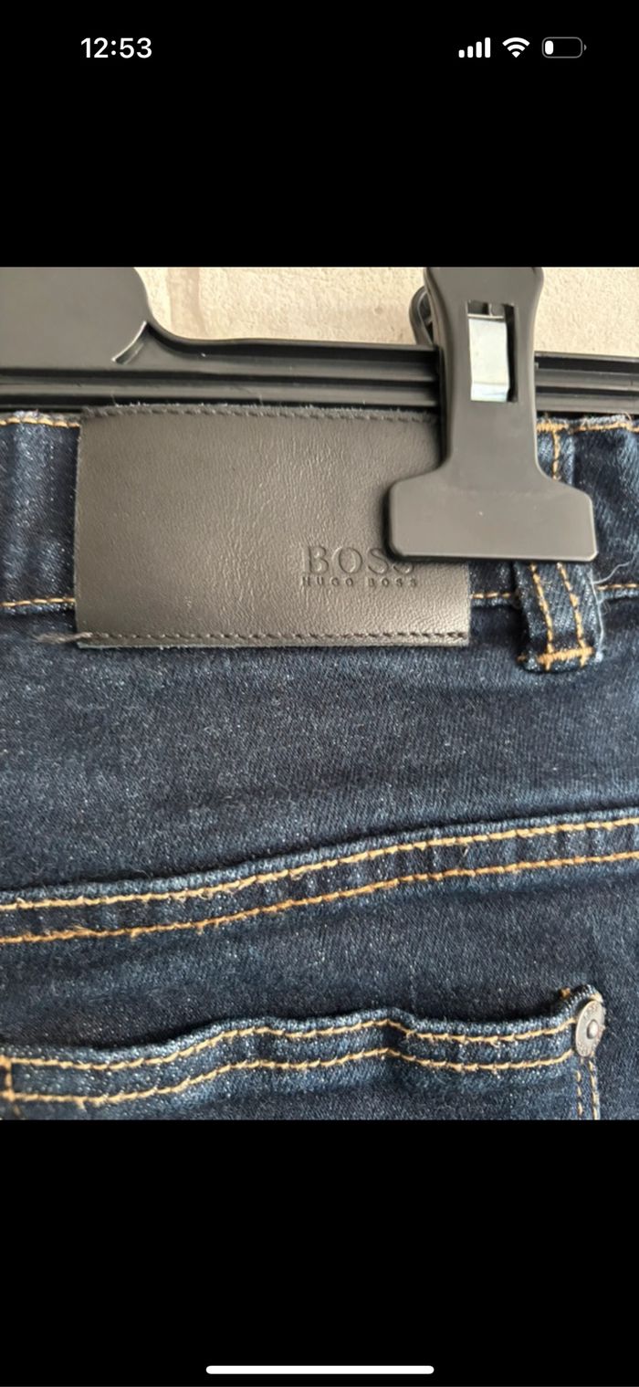 Jeans Hugo boss taille 8 ans - photo numéro 3