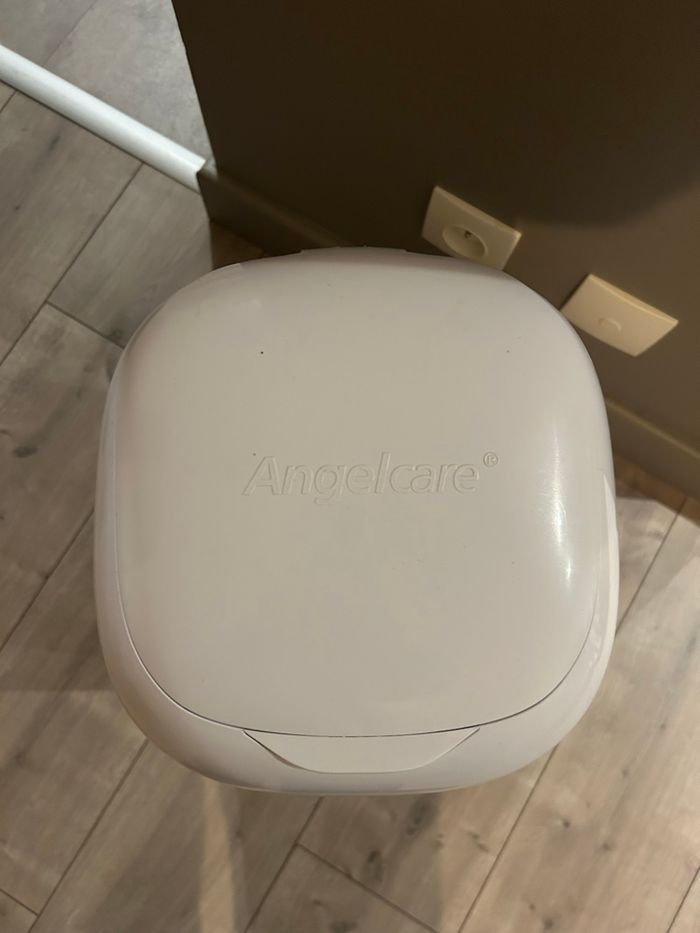 Poubelle à couches - photo numéro 3