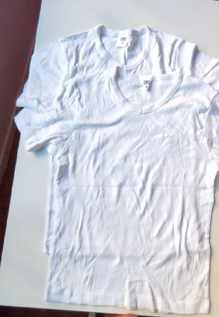 2 t-shirts blancs neuf S/M Oro