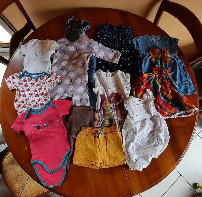 Lot de 14 vêtements pour fille 9 mois été