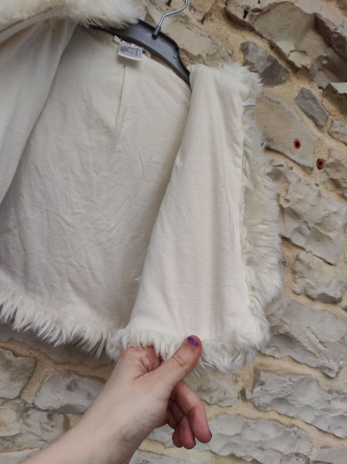 Manteau fourré qui tient chaud 6mois🥵 envoye rapide aujourd'hui ou demain - photo numéro 6