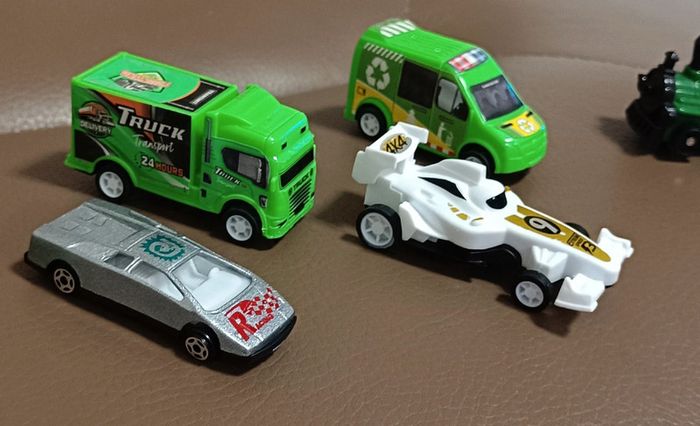 Lot 7 véhicules - photo numéro 3