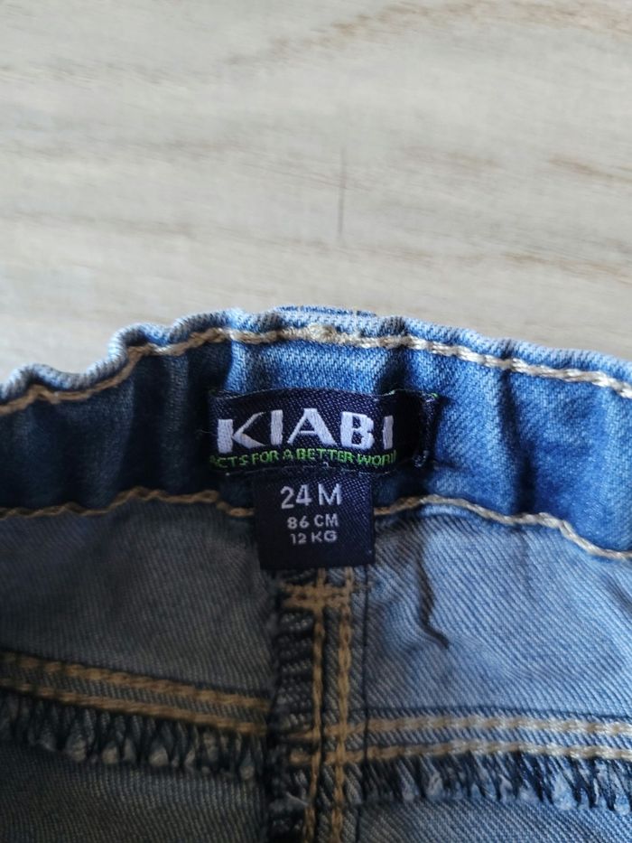 Ensemble t-shirt manches longues fleuri et jeans taille 24 mois - photo numéro 9