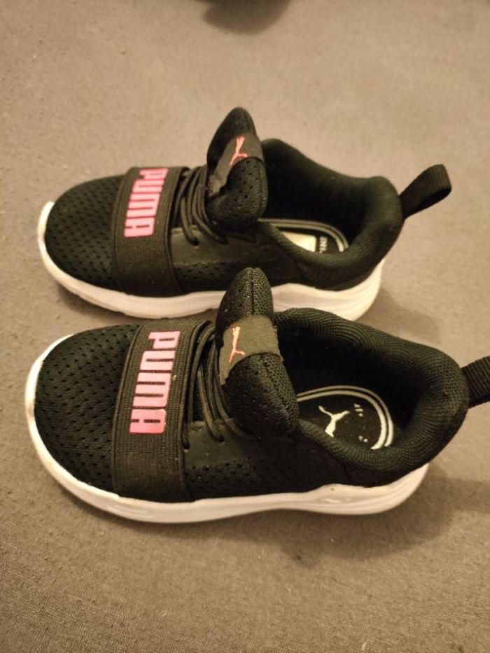 Chaussure puma taille 22