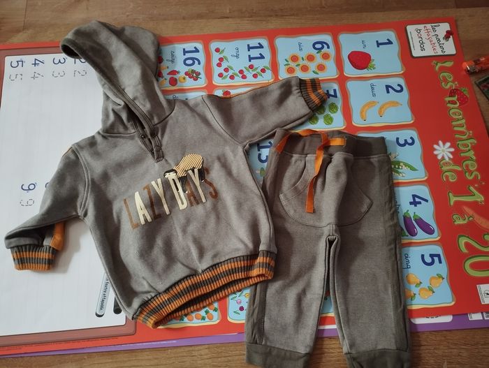 Ensemble jogging 6mois