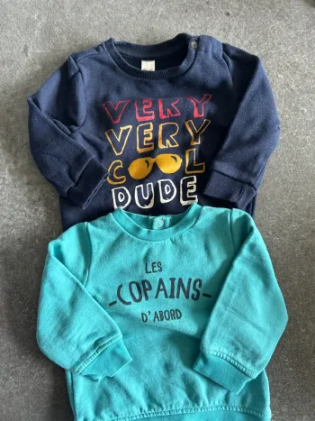 Lot de 2 pull 6 mois