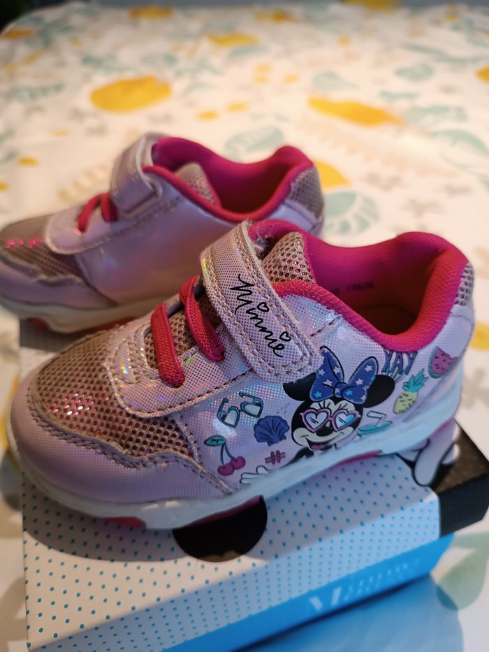 Chaussures lumineux Minnie - photo numéro 3